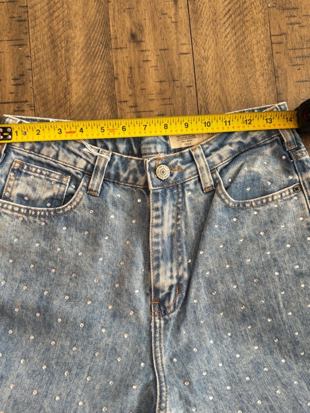 High-Rise Blue Denim Jeans with Pearl Accent - Picture 8 of 11